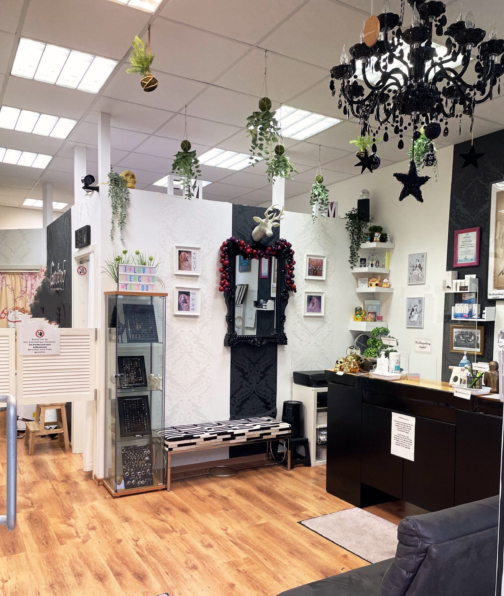 Frollein M. Piercing & Tattoo Hamburg